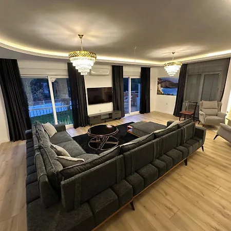 Doğa Içinde Hamam Ve Havuzlu Lüx Villa *