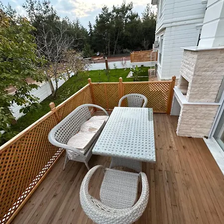 Doga Icinde Hamam Ve Havuzlu Luex Villa *