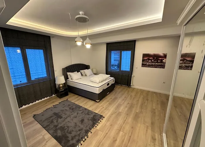 Doga Icinde Hamam Ve Havuzlu Luex