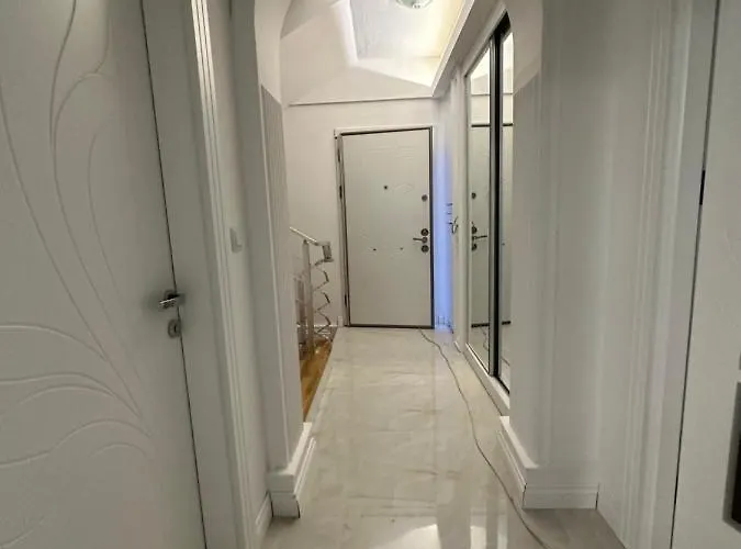 Doga Icinde Hamam Ve Havuzlu Luex Dosemealti